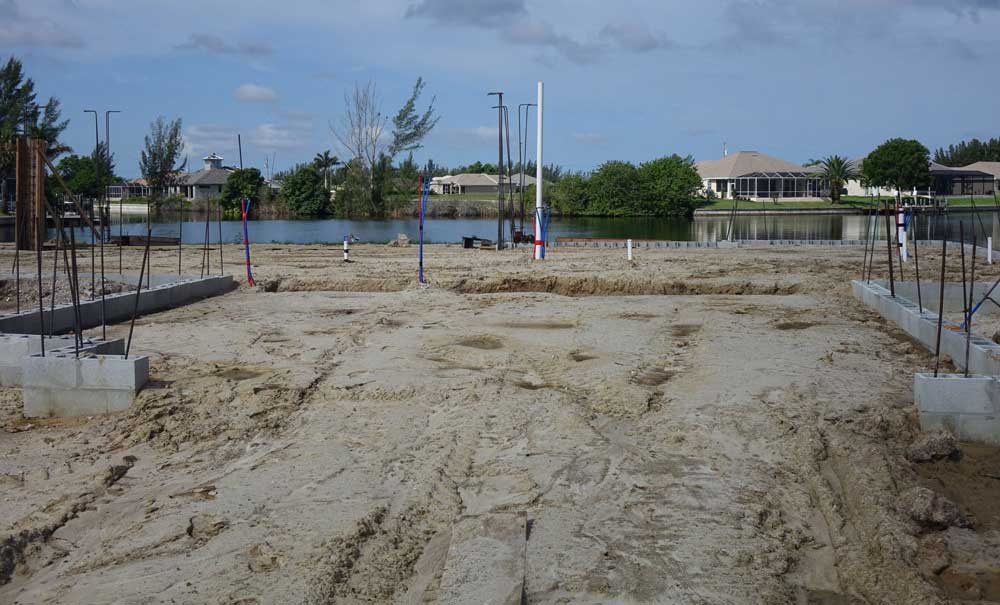 Fundament mit Sand aufschütten
