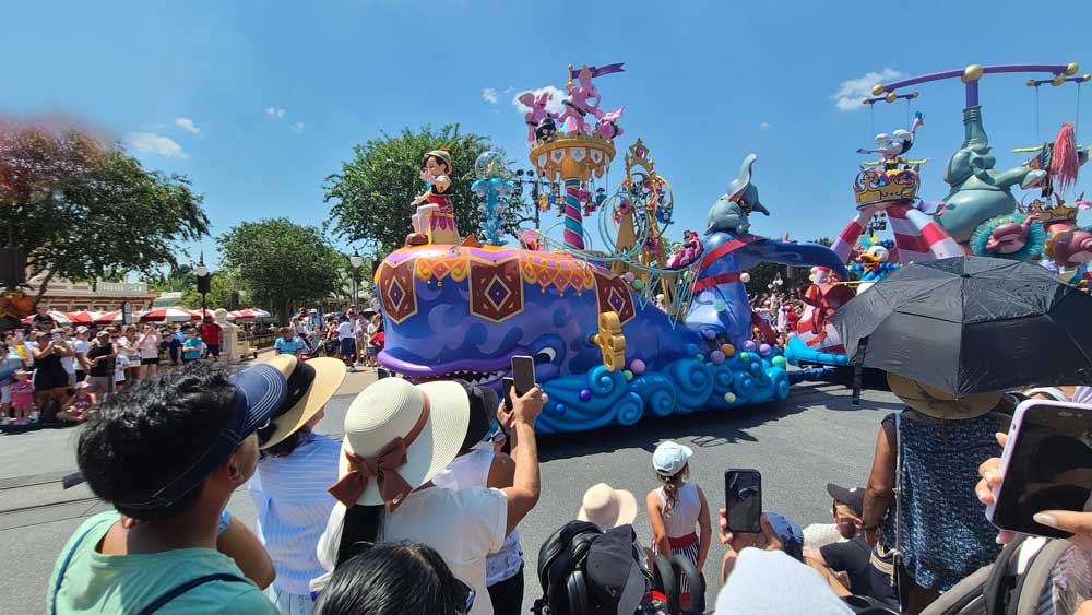 Pinocchio und andere Disney Figuren