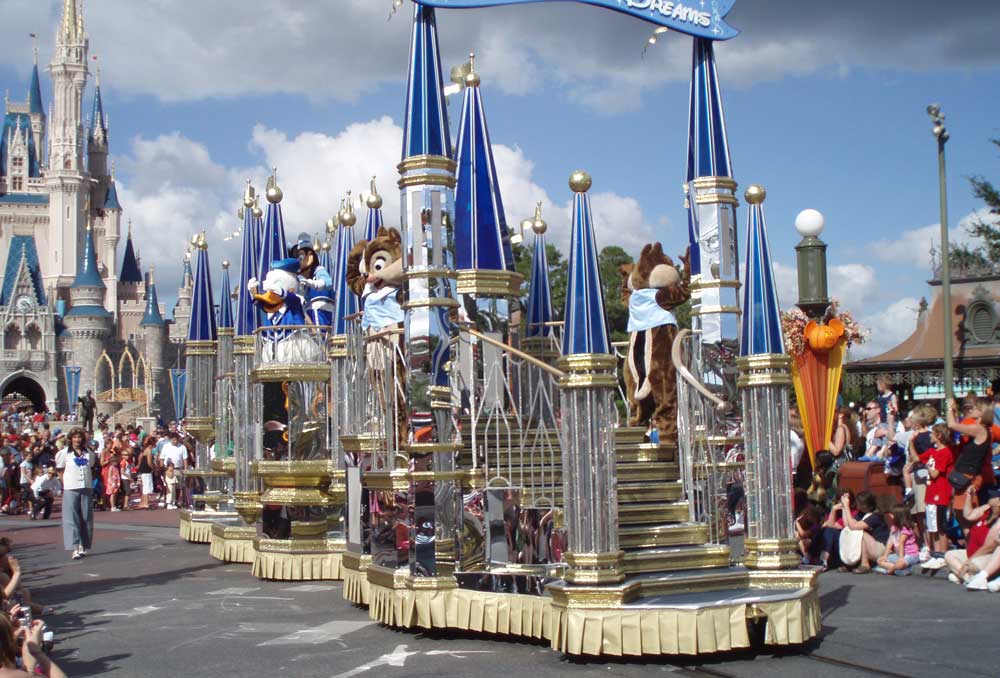Disney Dreams Come True Parade Wagen