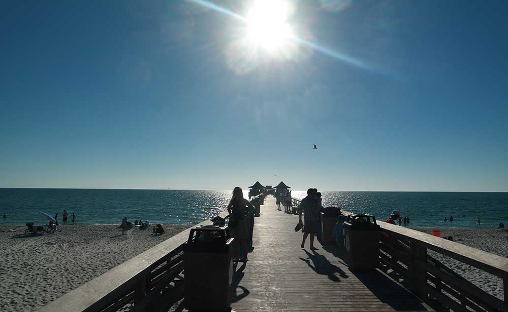 Wunderschöner Naples Pier