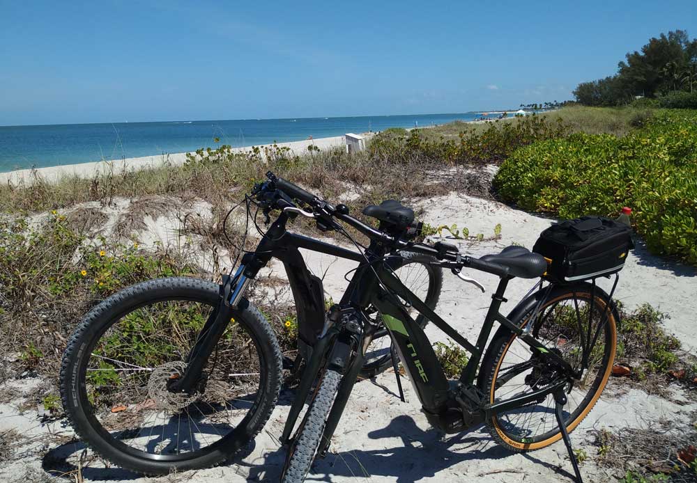 Mit dem Fahrrad bis zum Strand