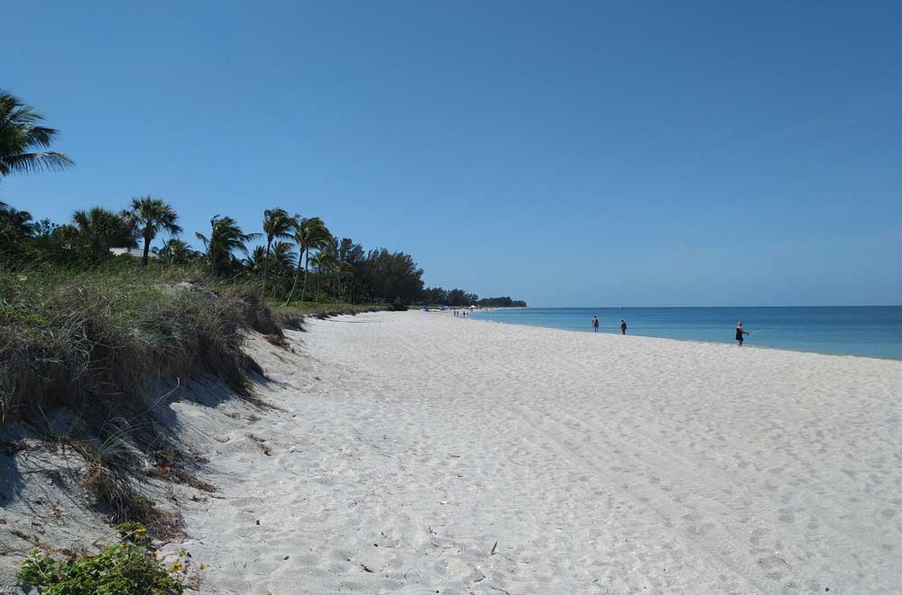 Traumstrand und ganz einsam