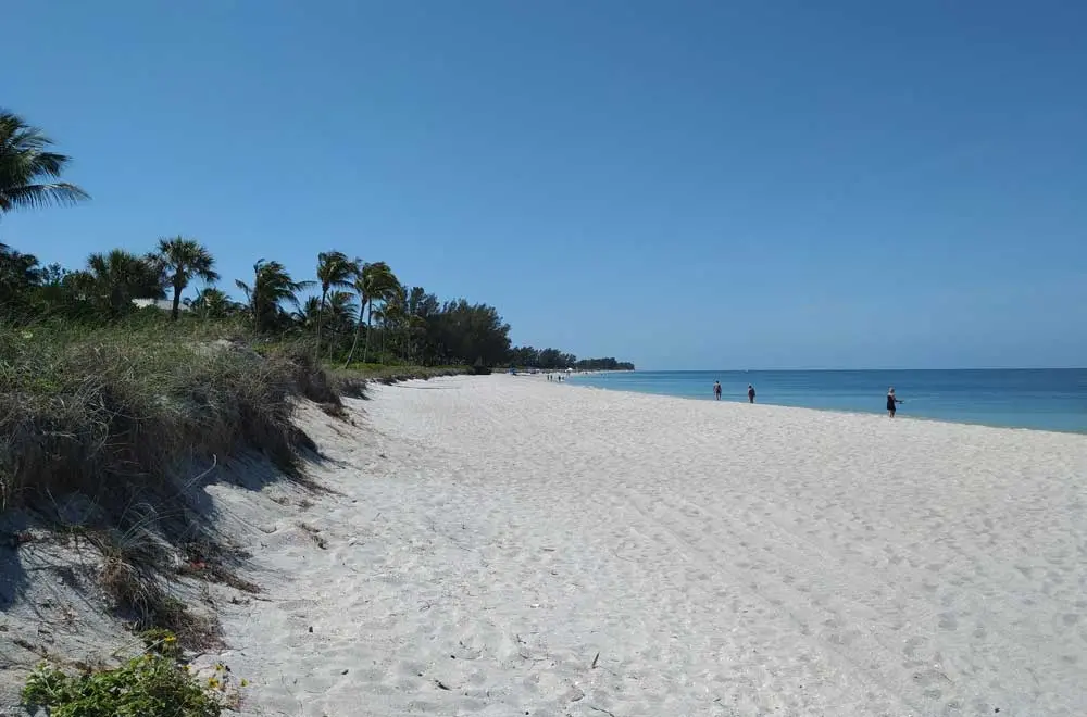 Traumstrand und ganz einsam