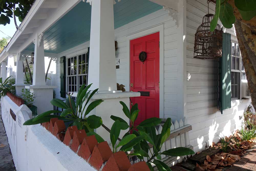 Pastellfarbenes Conch House